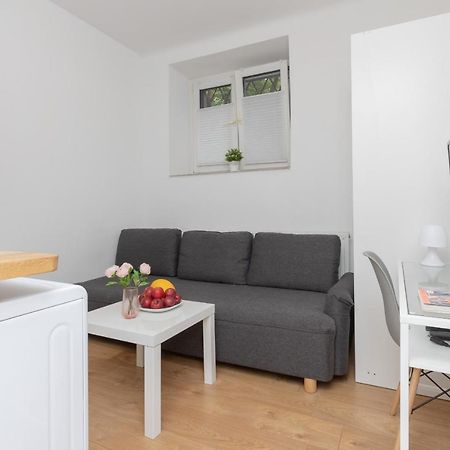 Micro Apartment near Fort Mokotów by Renters Warszawa Zewnętrze zdjęcie