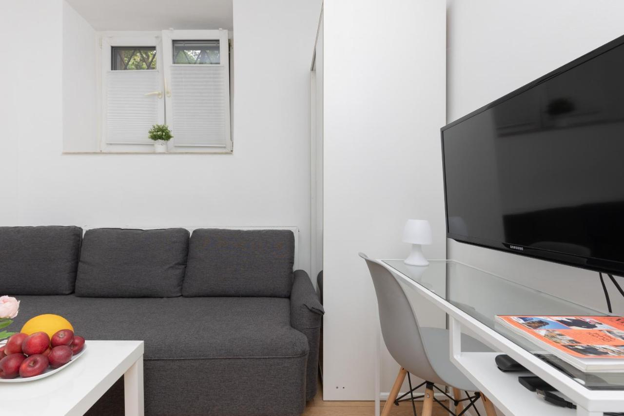 Micro Apartment near Fort Mokotów by Renters Warszawa Zewnętrze zdjęcie